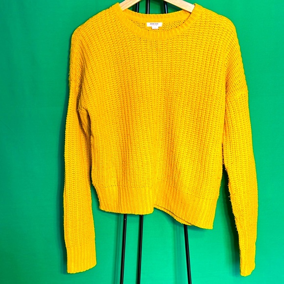 Arden Basic S Wide Sweater good for M Size Knitted LongSleeves for AnyOccasions - Picture 1 of 10